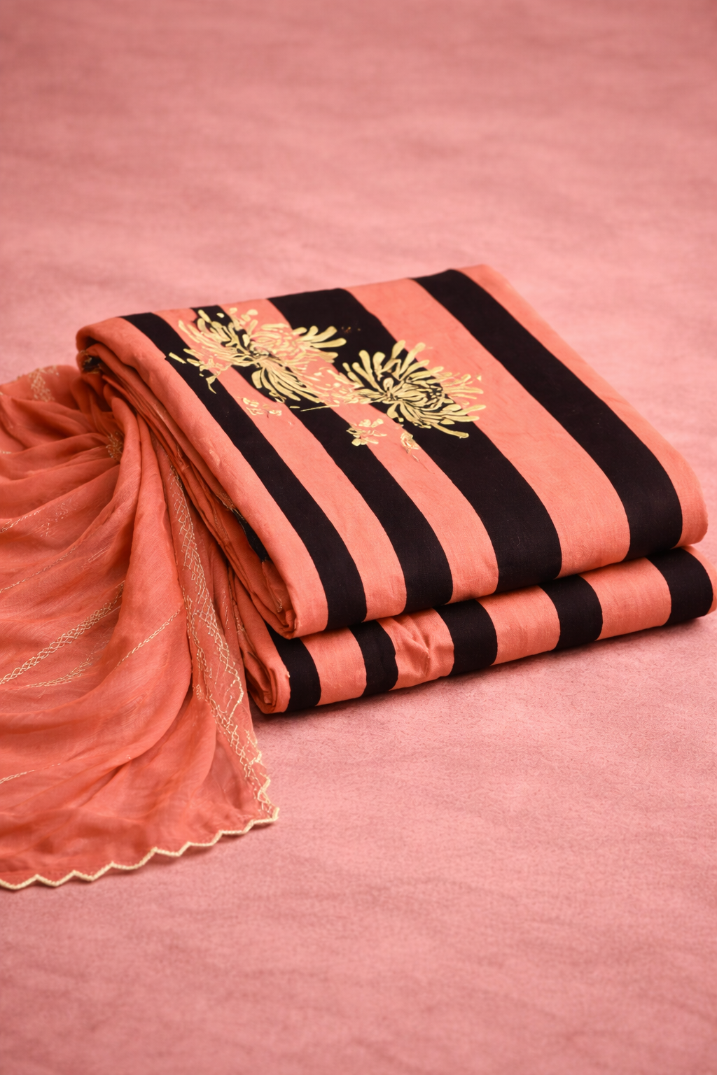 PINK BLOCKPRINT WITHE MACHINE WORK UNSTICHED SUIT SET