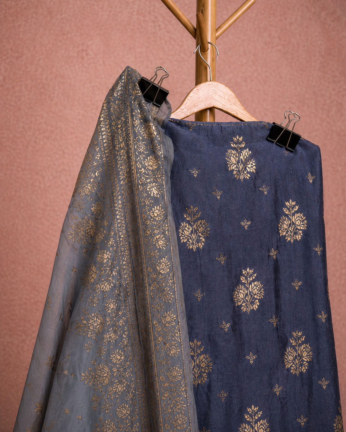 GREY BANARSI SILK UNSTICHED SUIT SET