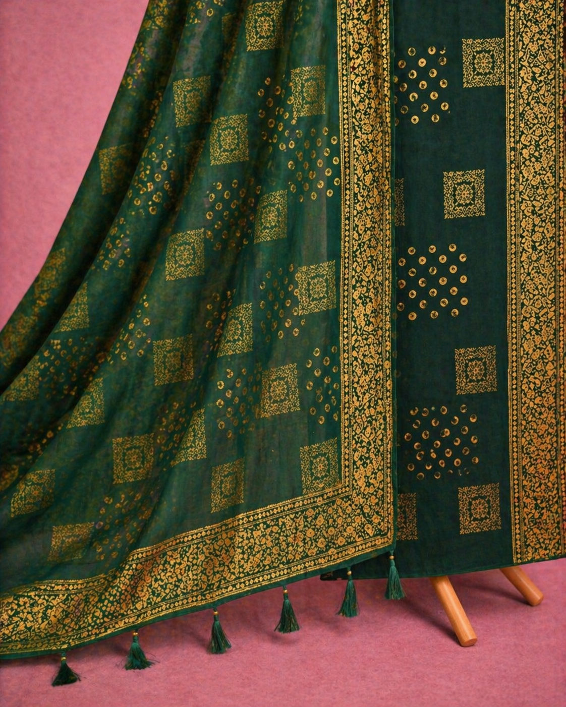 EMERALD BLOCK PRINT UNSTICHD SUIT SET