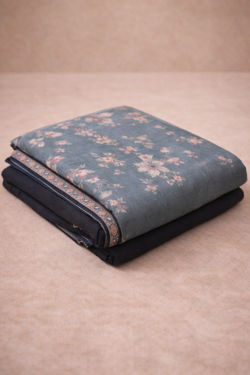 GREY FLORAL UNSTICHED SUIT SET
