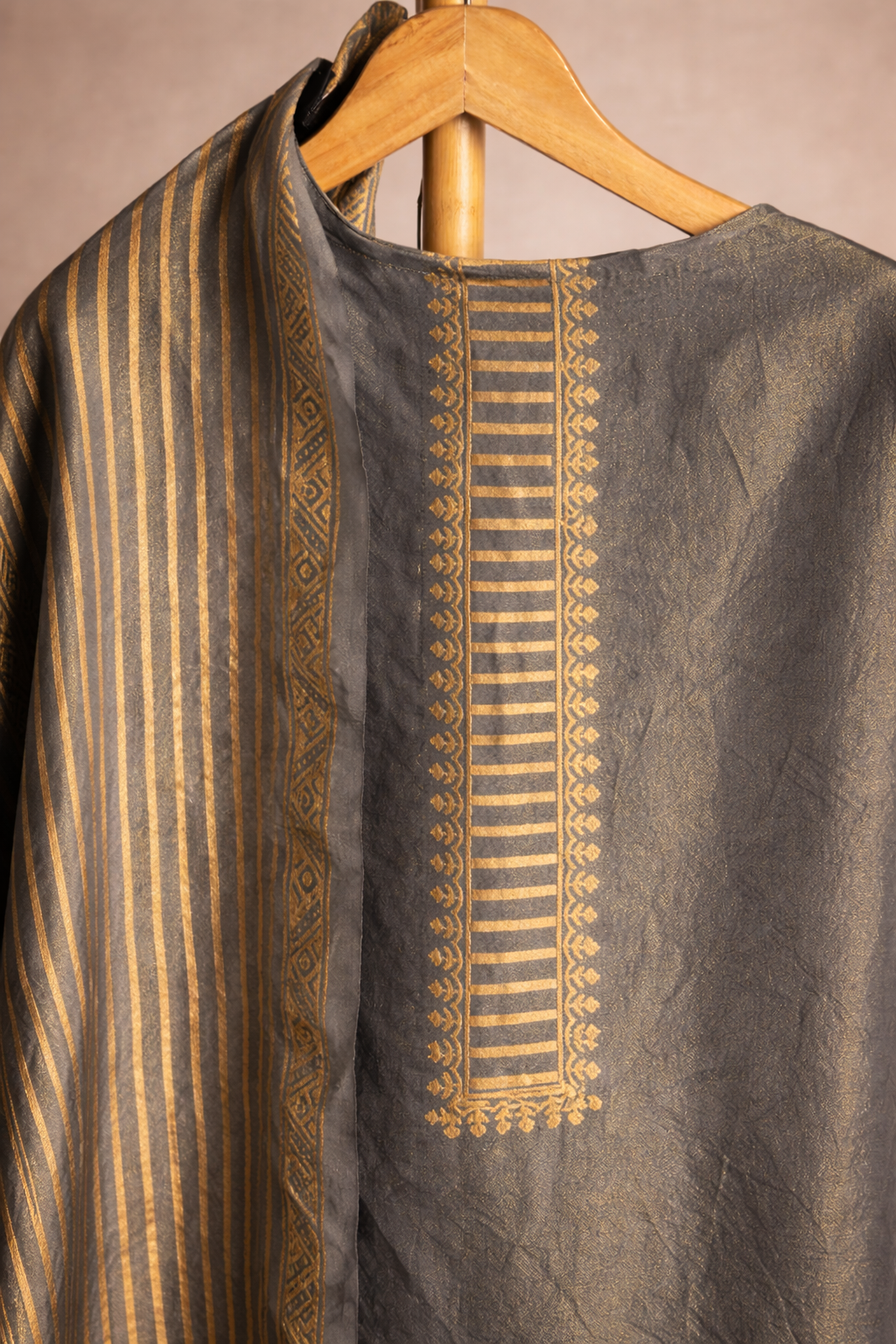GREY EMBOSSED WORK UNSTICHED SUIT SET