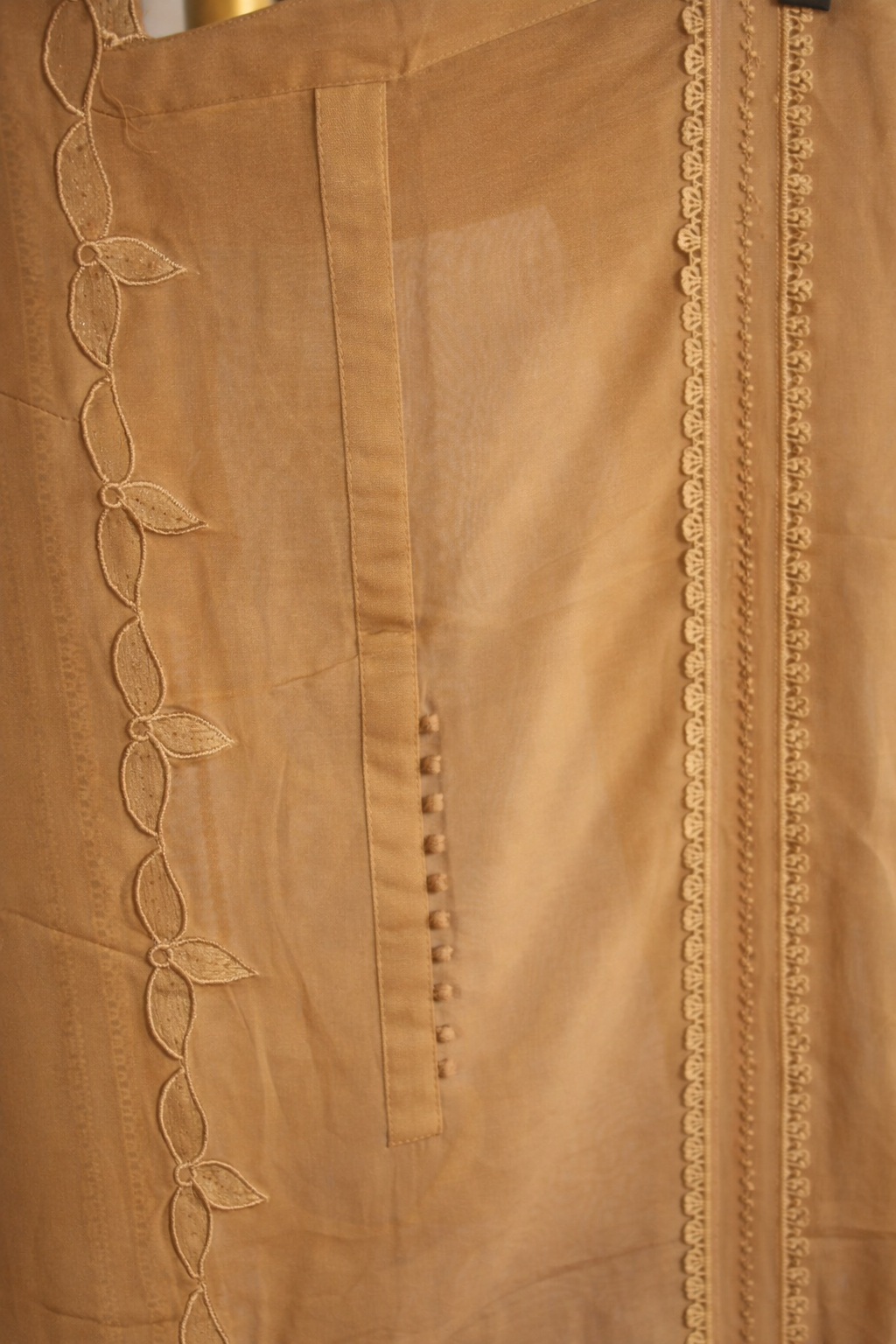 BEIGEUNSTICHED SUIT SET