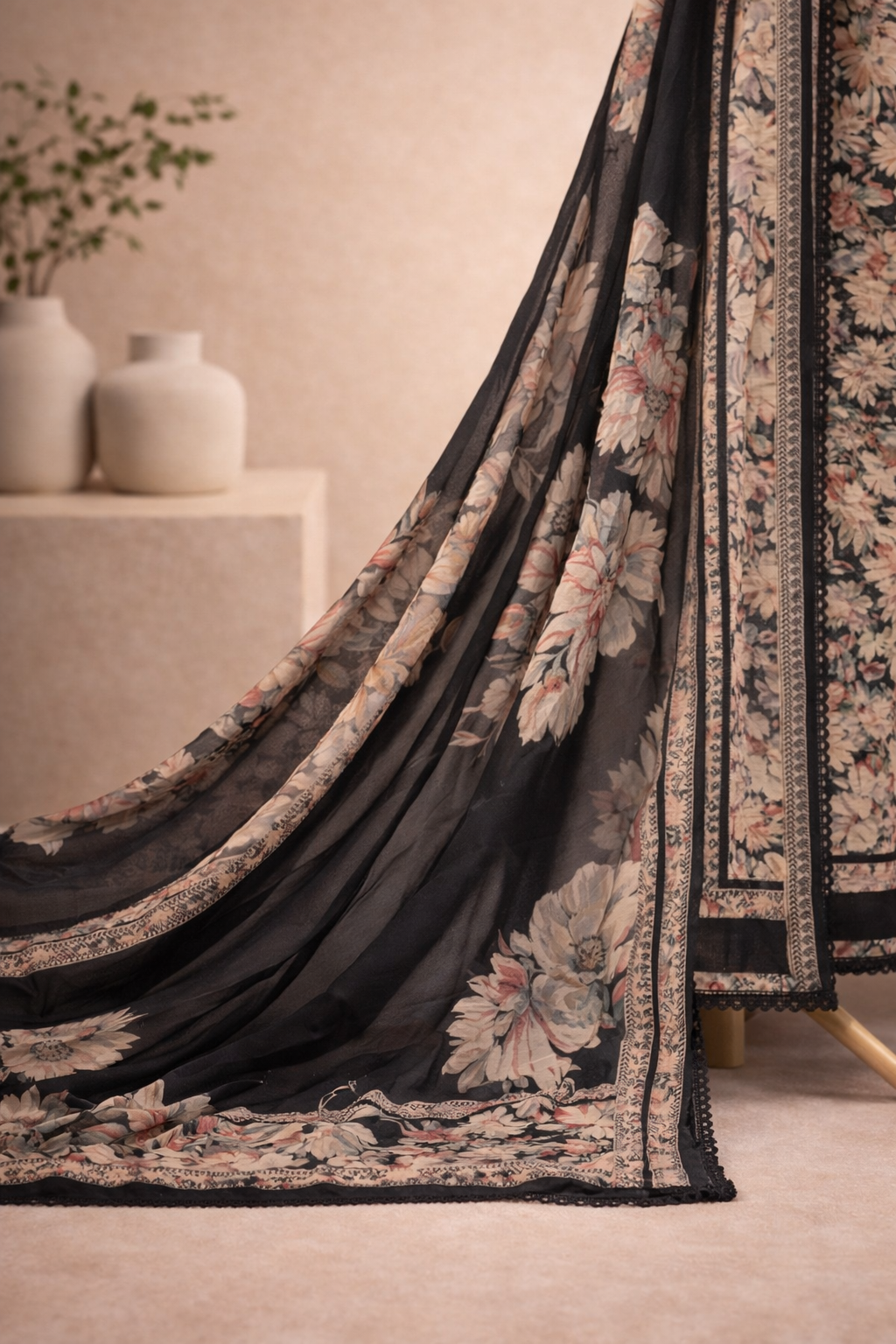 BLACK FLORAL UNSTICHED SUIT SET